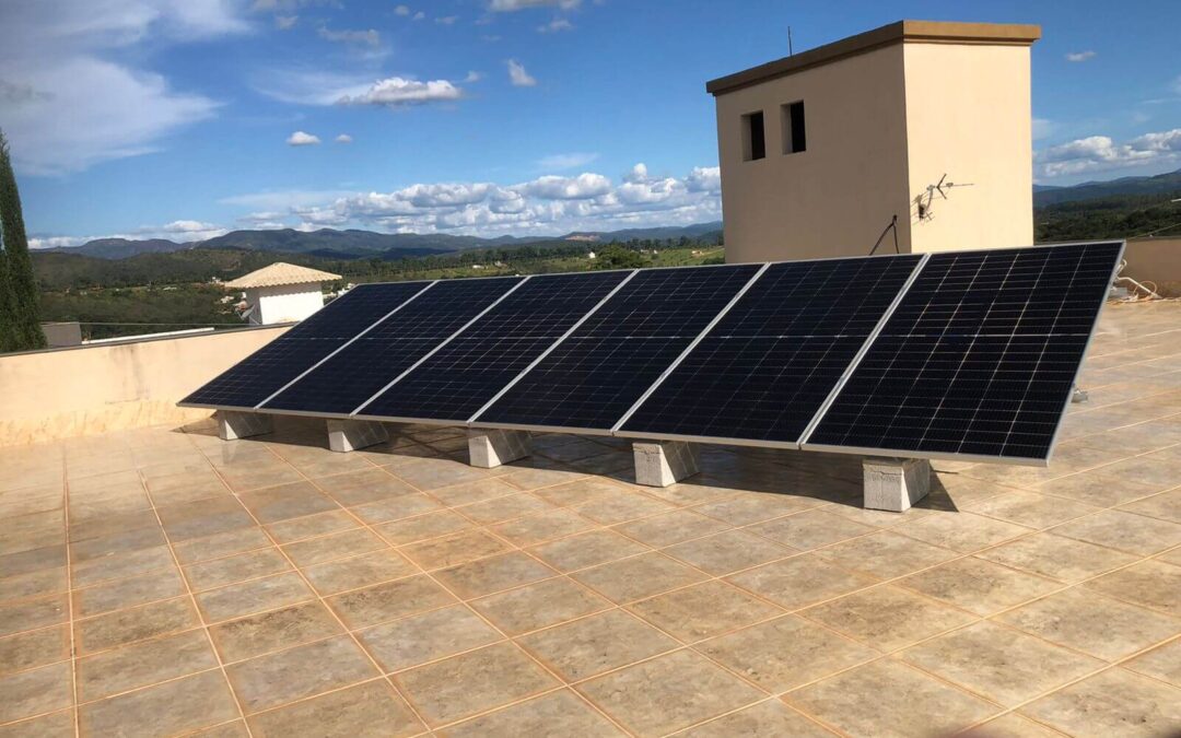 Instalação de Usina de Energia Solar Condomínio Aguas De Serra Morena – Taquaracu De Minas